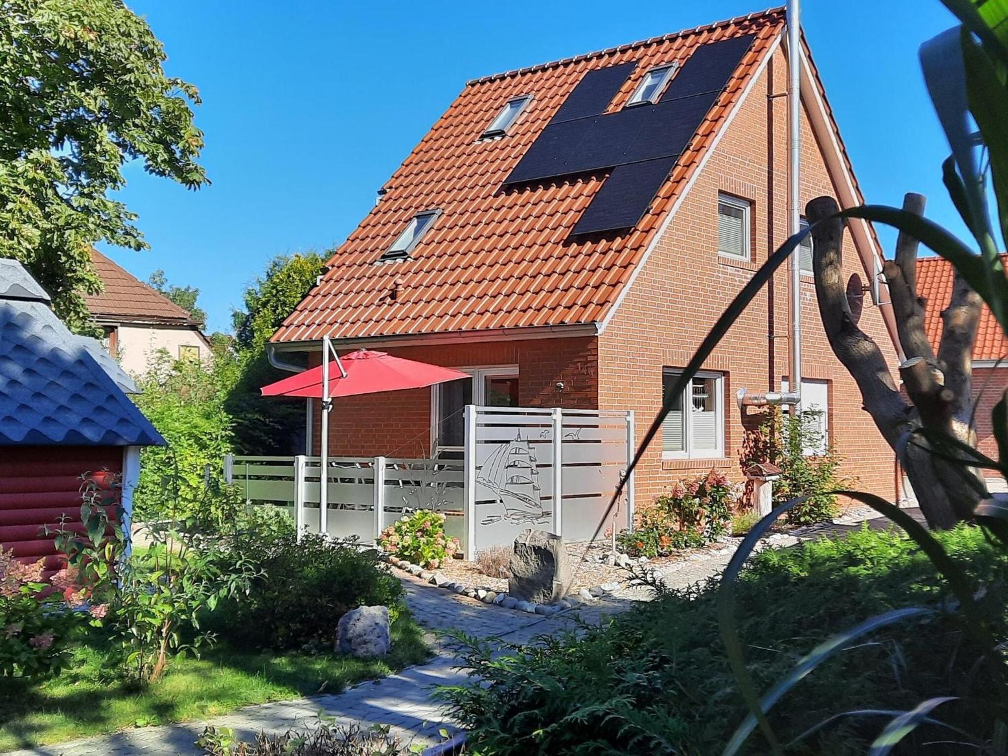 Modern Holiday Home With Sauna By The Sea In Wiek Wiek auf Rügen Exterior foto